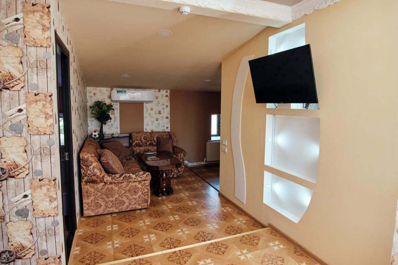 Aparthotel Ro Metro à Gyumri Extérieur photo