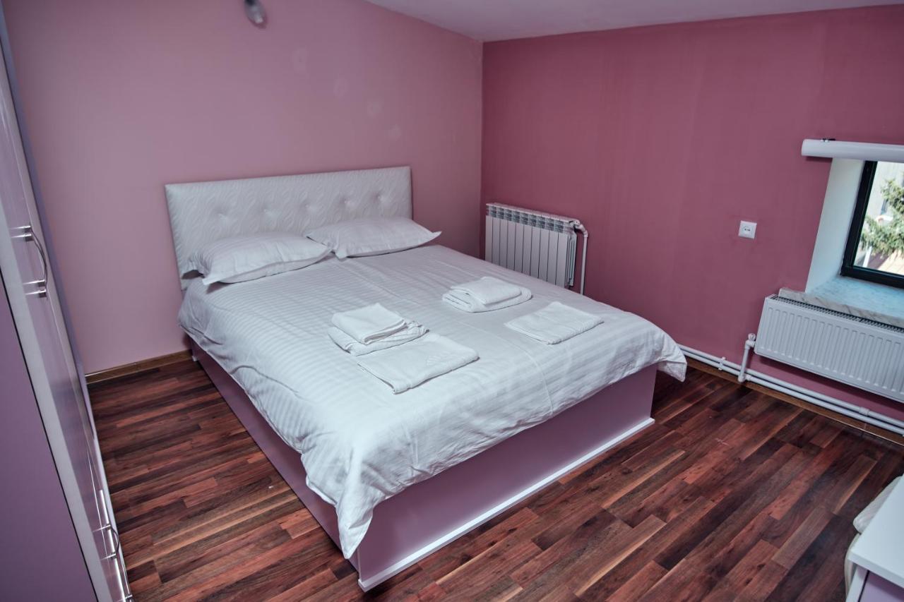 Aparthotel Ro Metro à Gyumri Extérieur photo