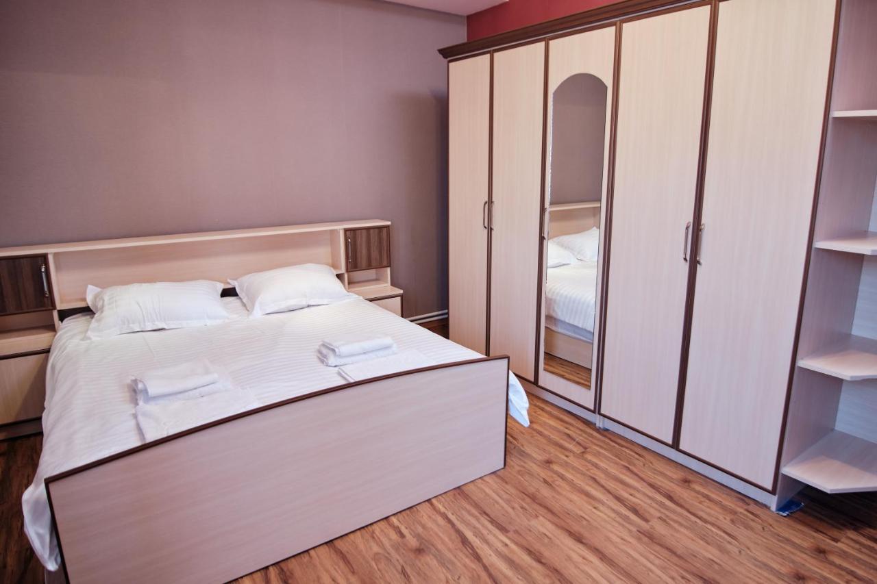 Aparthotel Ro Metro à Gyumri Extérieur photo